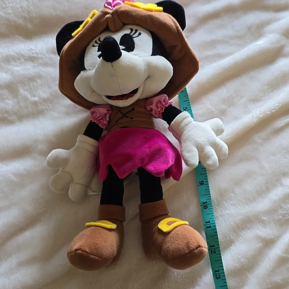 Disney Parks Authentic Pirate Minnie Mouse   Rare‎ Park Plush